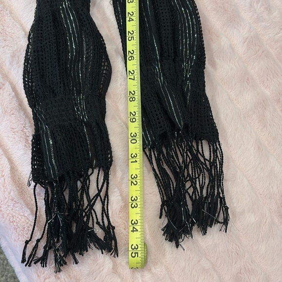 Black & Silver Fish Net Scarf - Picture 3 of 3